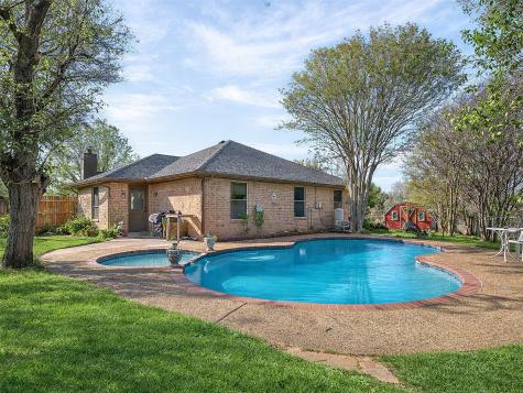 1006 Oakchase Court Azle TX 76020