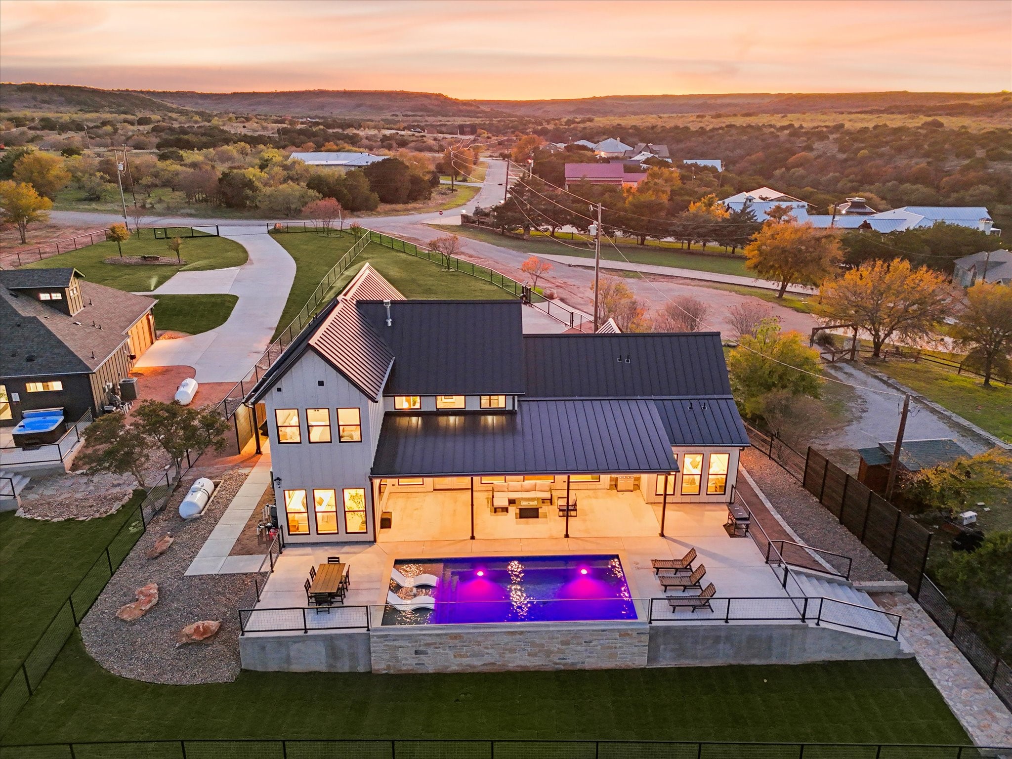 1100 Creekview Cove Strawn TX 76475
