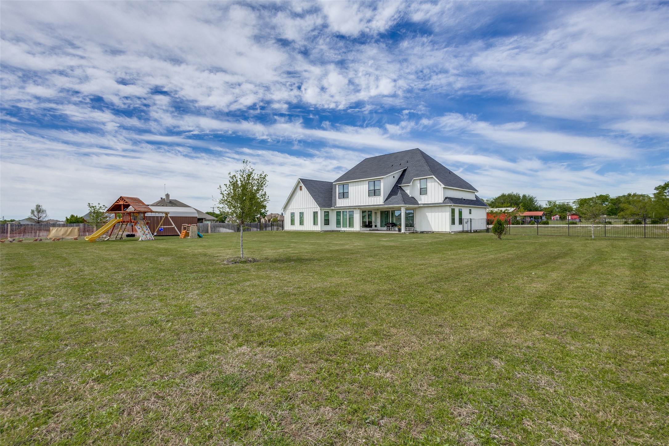 2255 County Road 377 Van Alstyne TX 75495