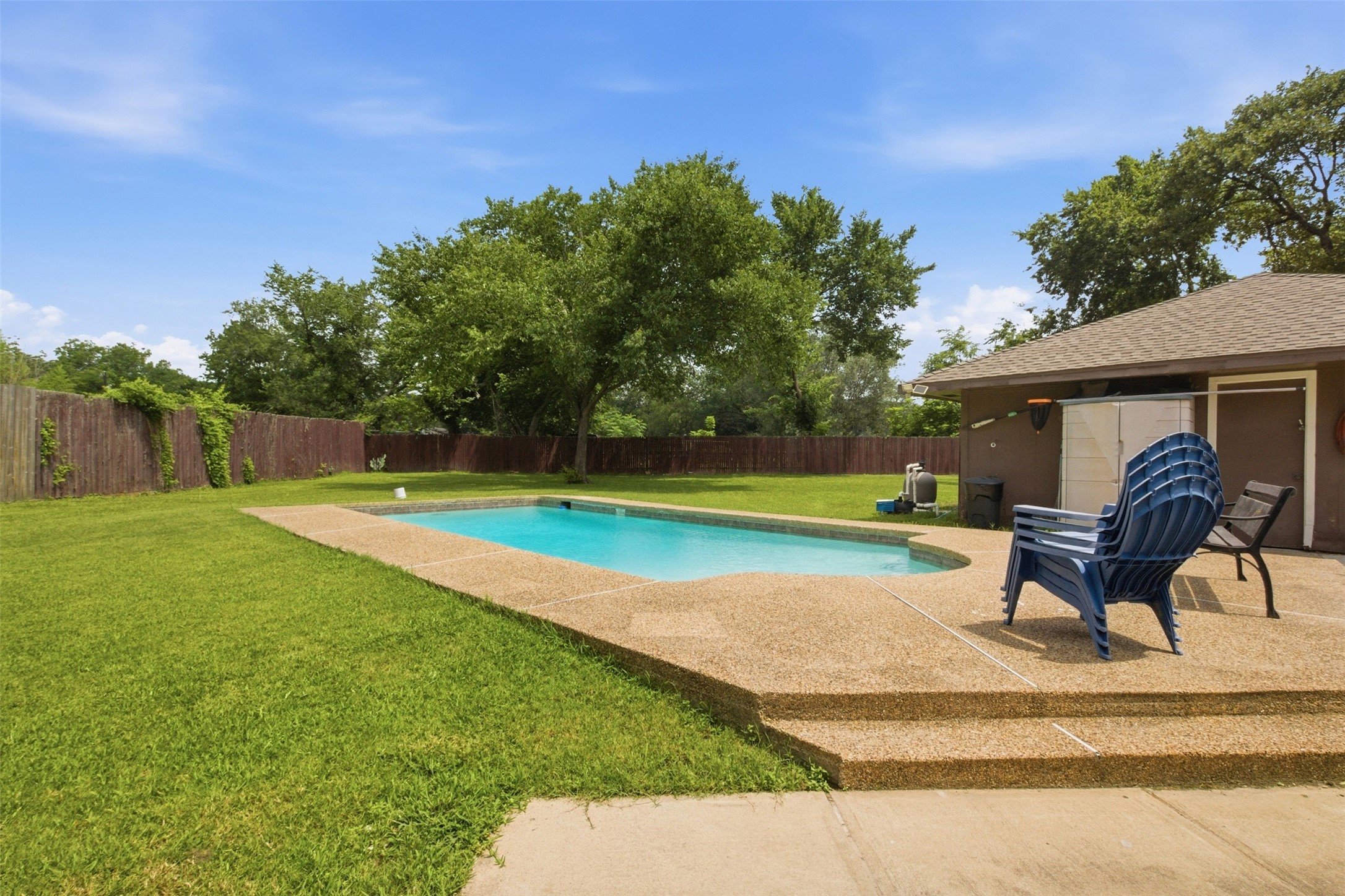1933 Potter Lane Mesquite TX 75149