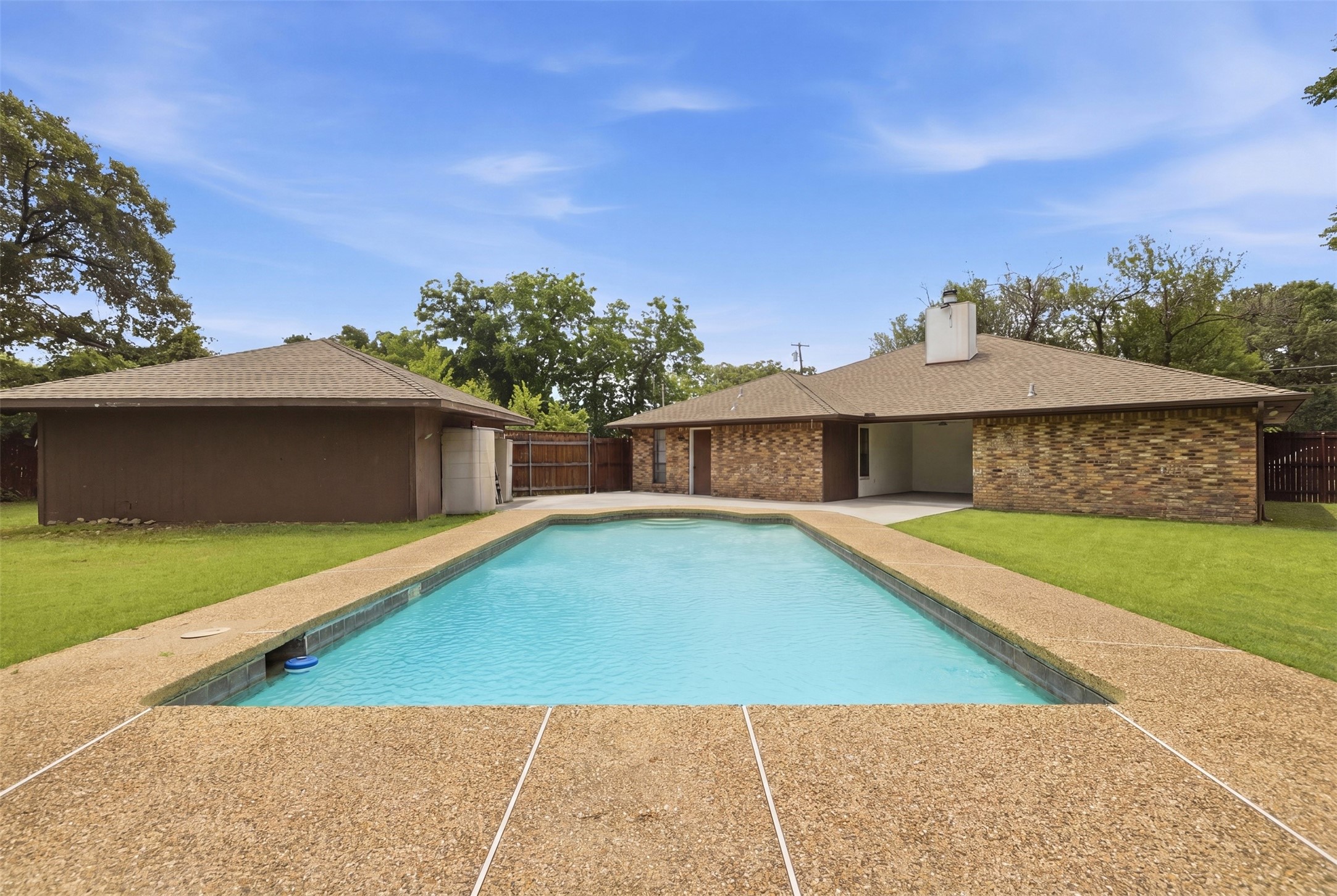 1933 Potter Lane Mesquite TX 75149
