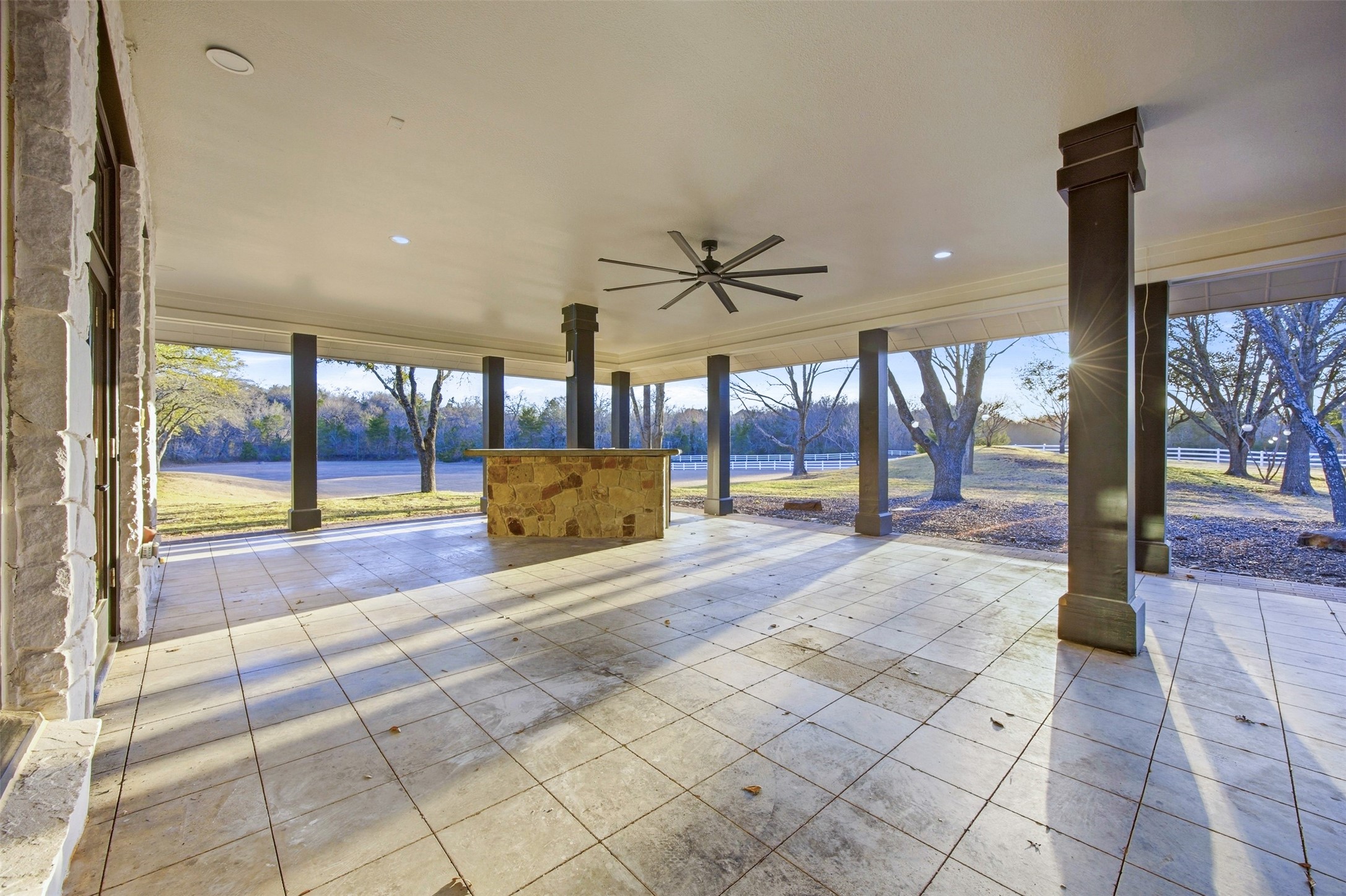 1000 W Wintergreen Road Desoto TX 75115