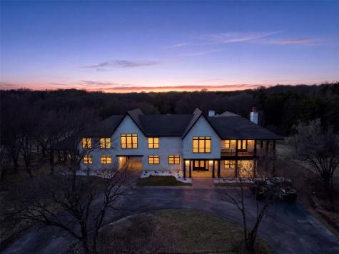 1000 W Wintergreen Road Desoto TX 75115