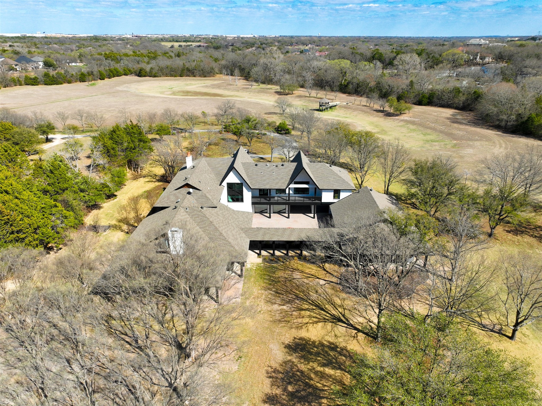 1000 W Wintergreen Road Desoto TX 75115