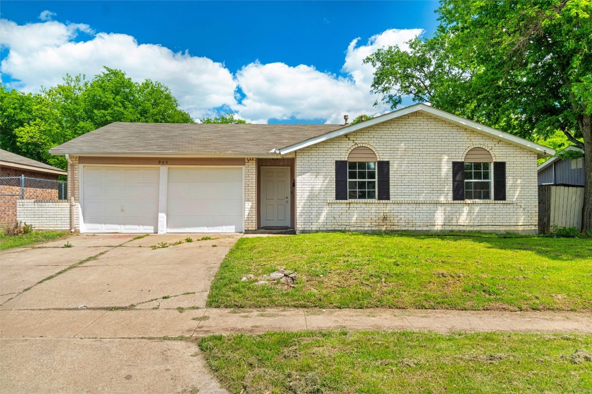 905 Tuskegee Street Grand Prairie TX 75051