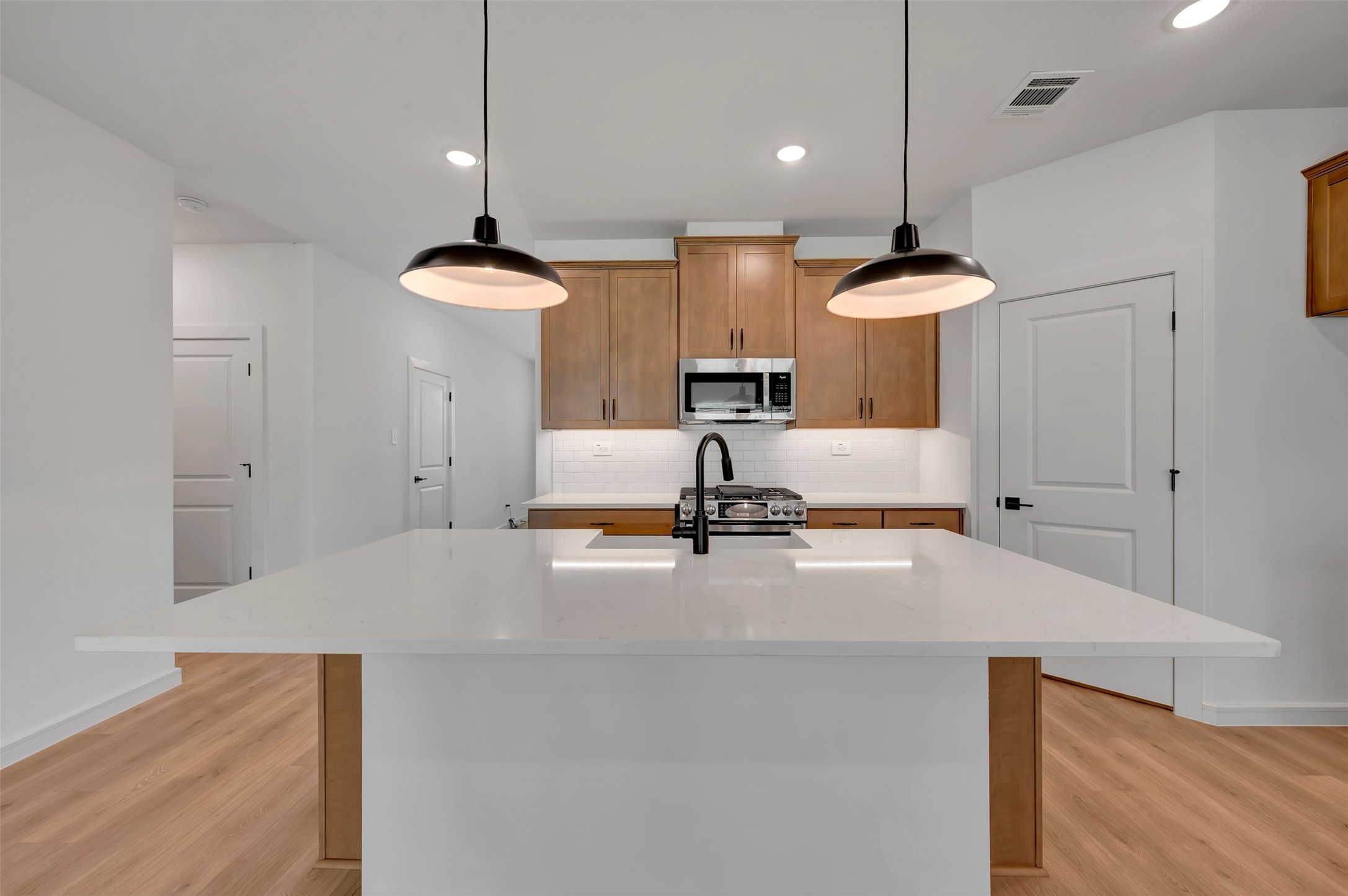 156 Summer Rain Way Newark TX 76071