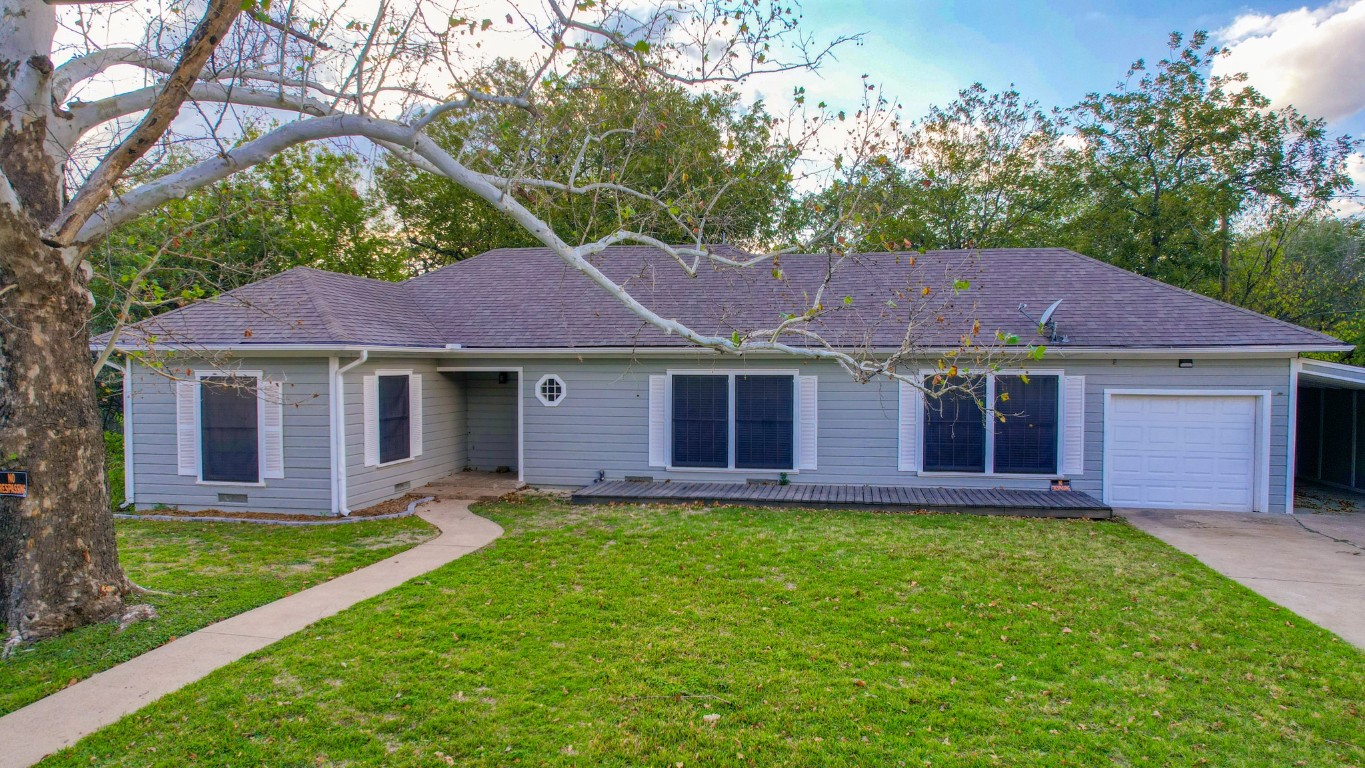 1115 NW 1st Avenue Mineral Wells TX 76067
