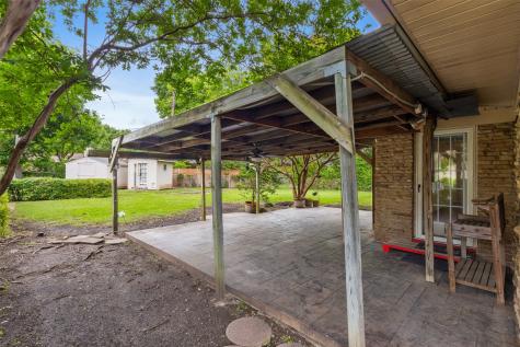 9823 Limerick Drive Dallas TX 75218