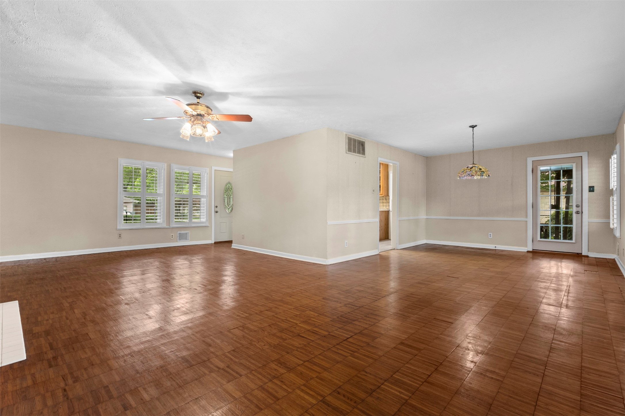 9823 Limerick Drive Dallas TX 75218