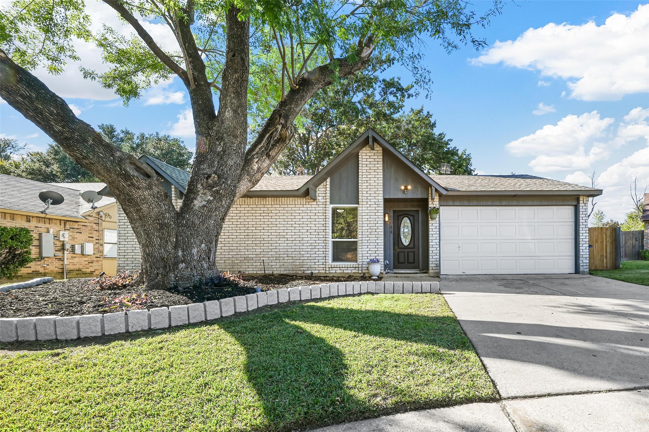 2644 Castanada Circle Fort Worth TX 76112