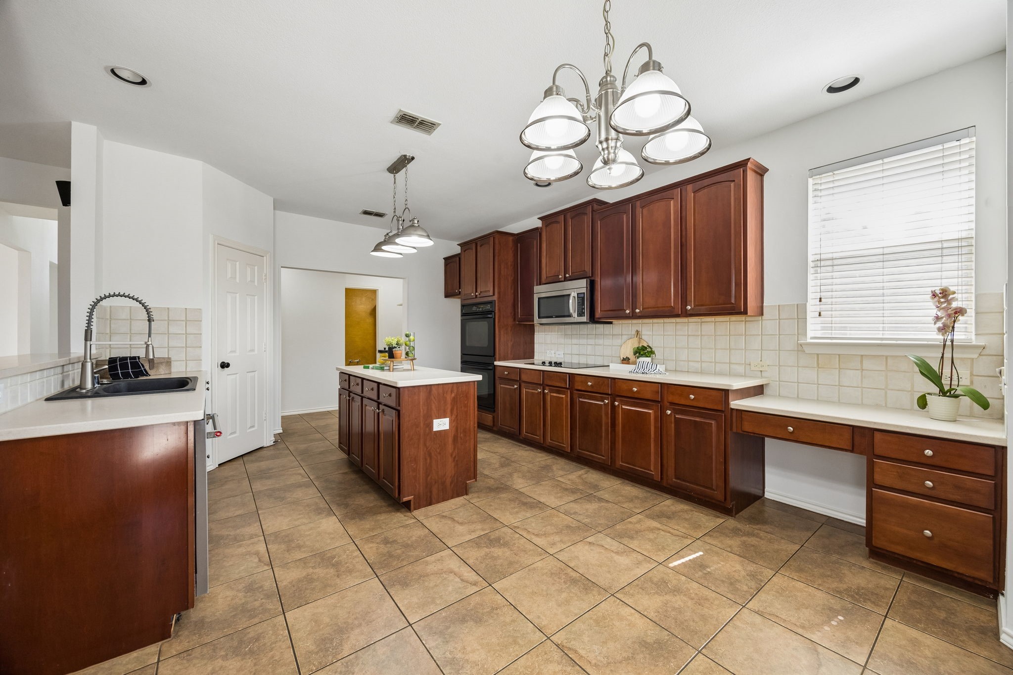 2504 Heather Glen Drive Plano TX 75025