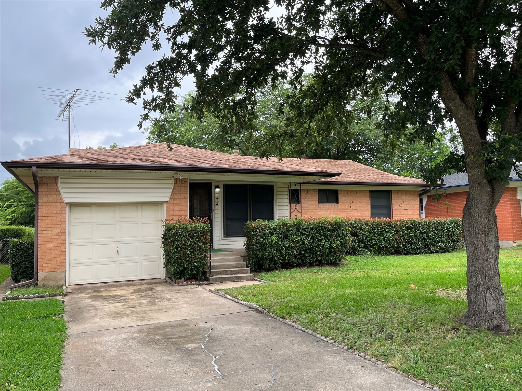 1731 Buena Vista Street Mesquite TX 75149