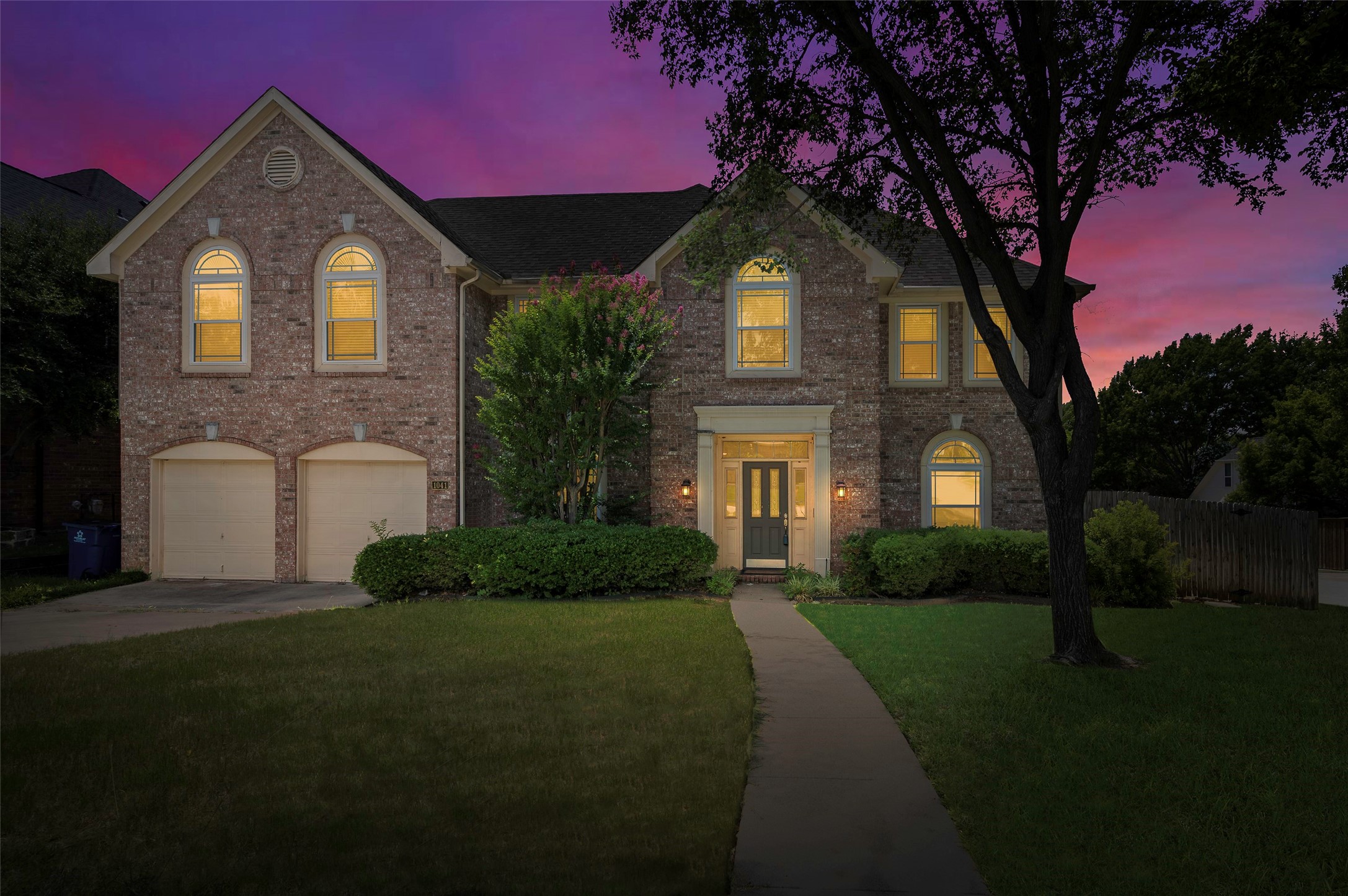 1041 Woodbriar Drive Grapevine TX 76051