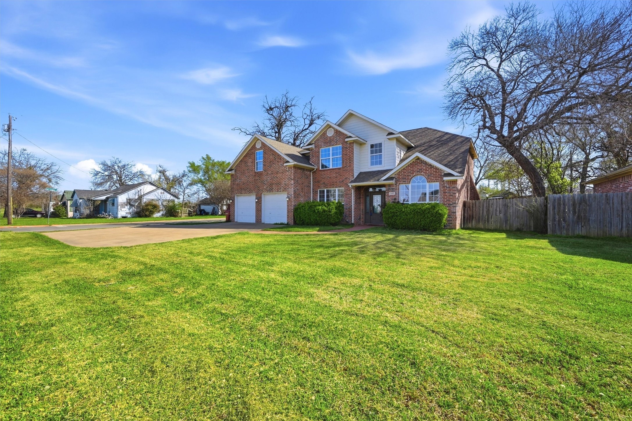 1419 N Grand Avenue Sherman TX 75090