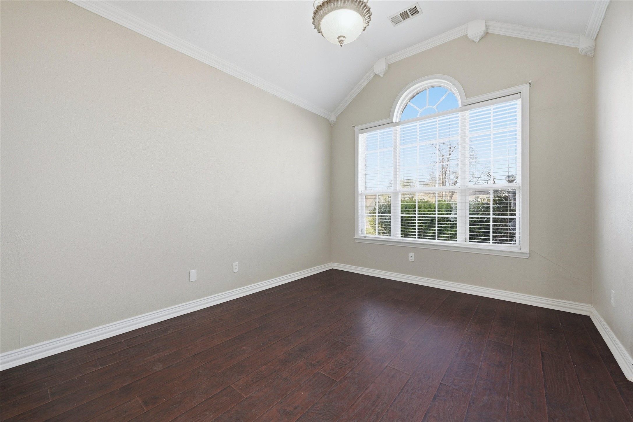 1419 N Grand Avenue Sherman TX 75090