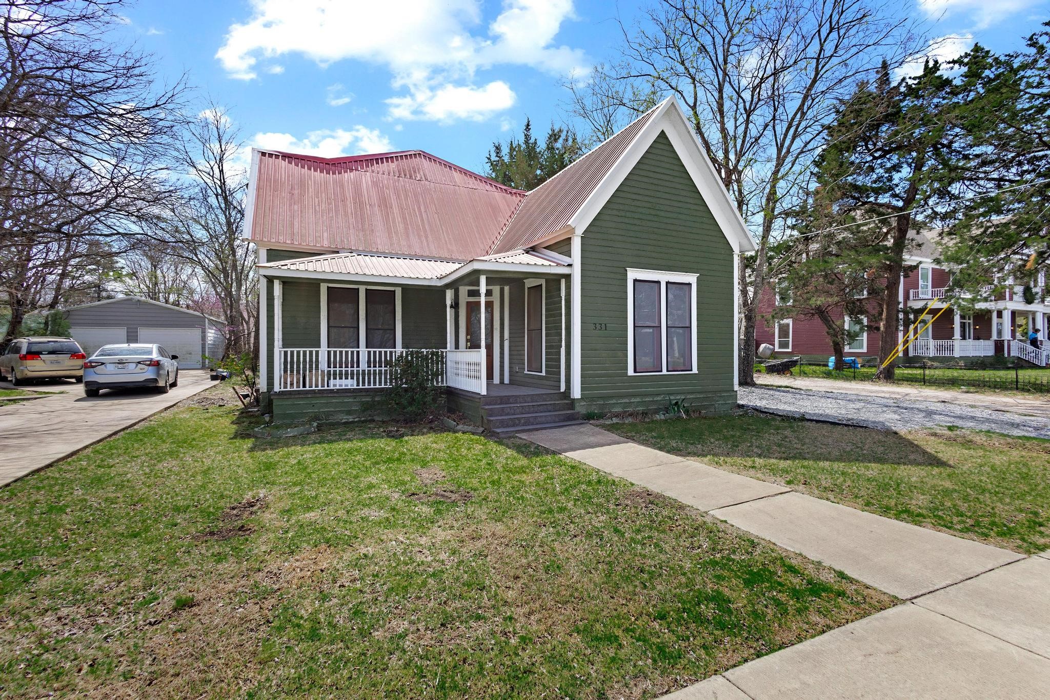 331 W Grand Street Whitewright TX 75491