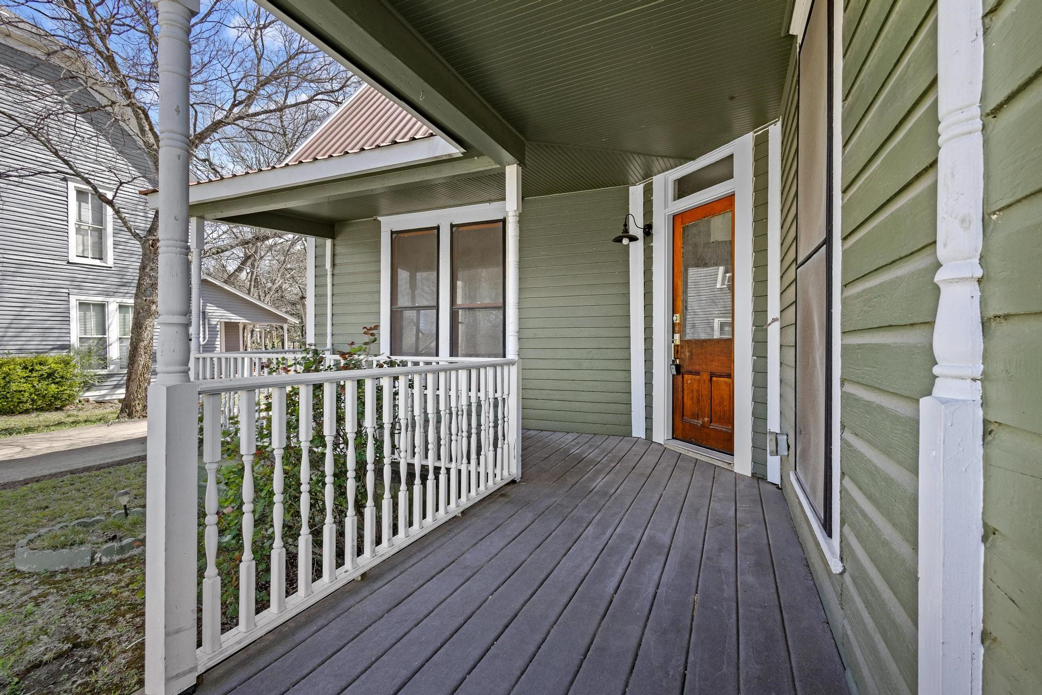 331 W Grand Street Whitewright TX 75491