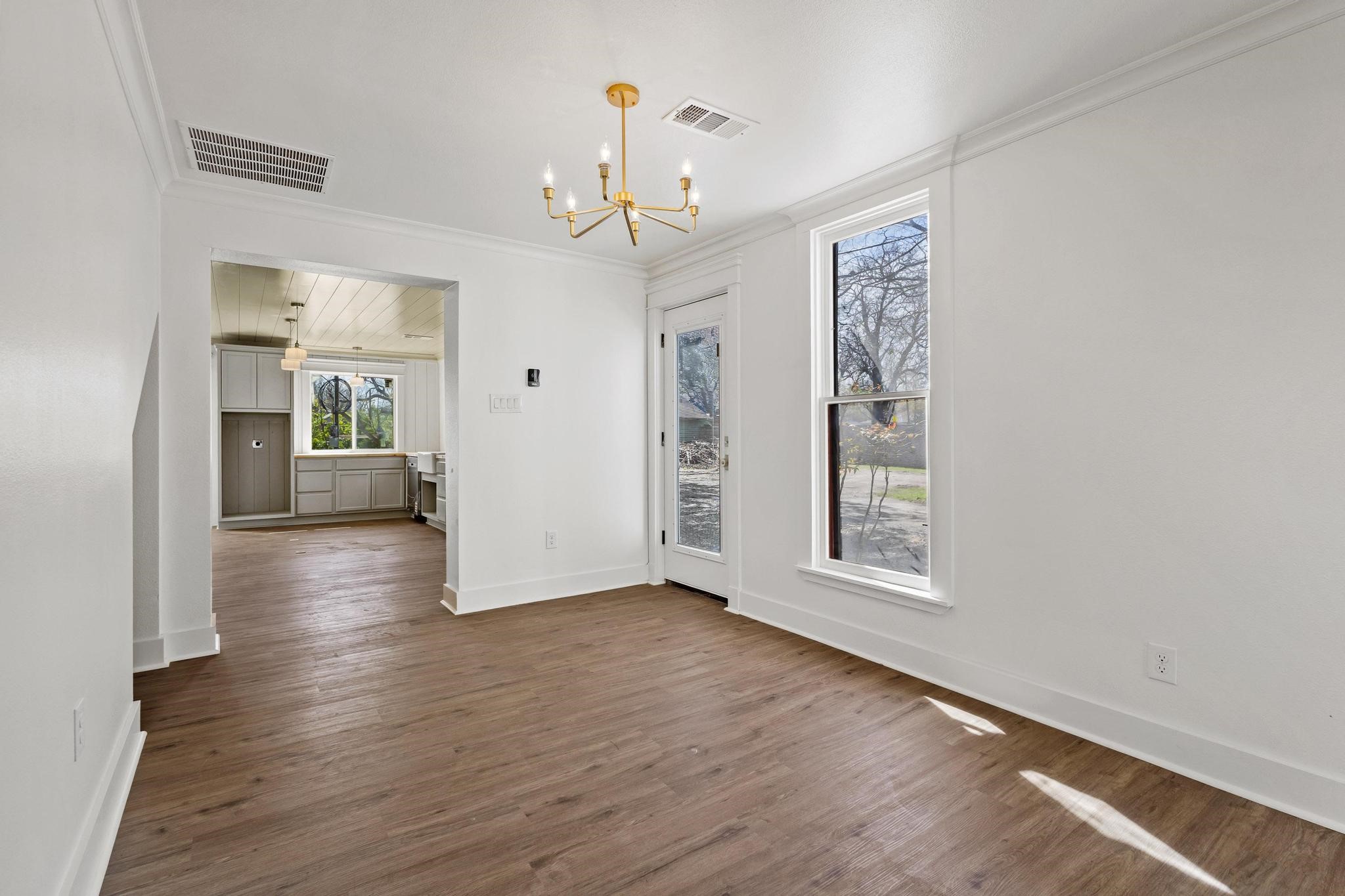331 W Grand Street Whitewright TX 75491