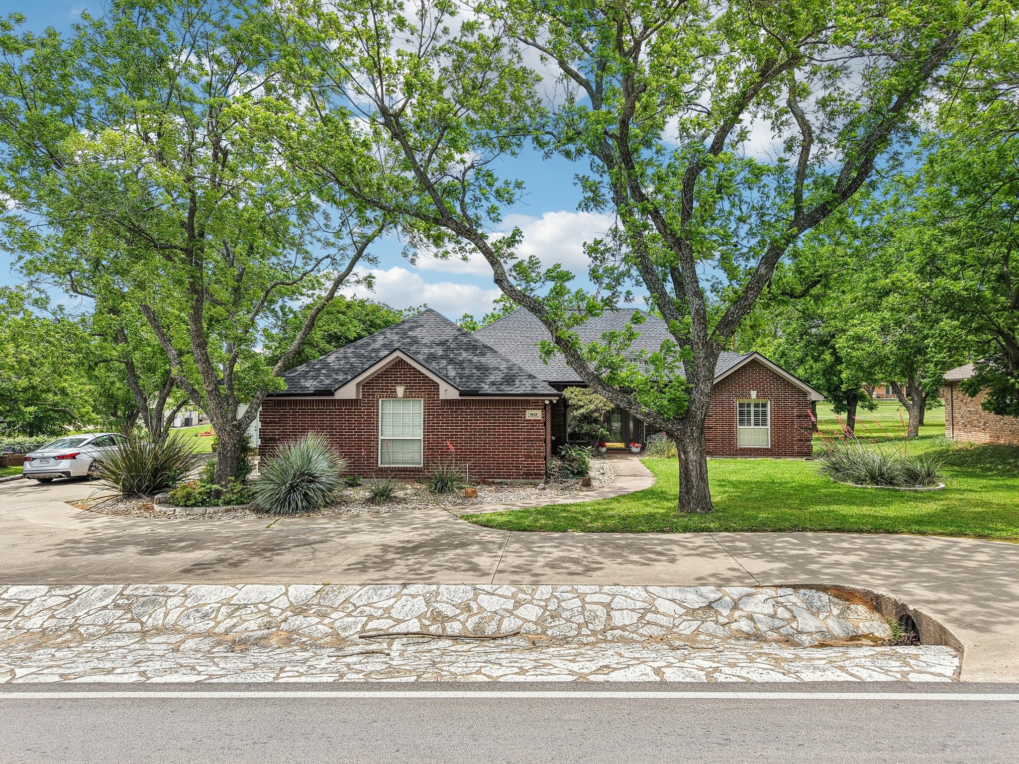9618 Monticello Drive Granbury TX 76049