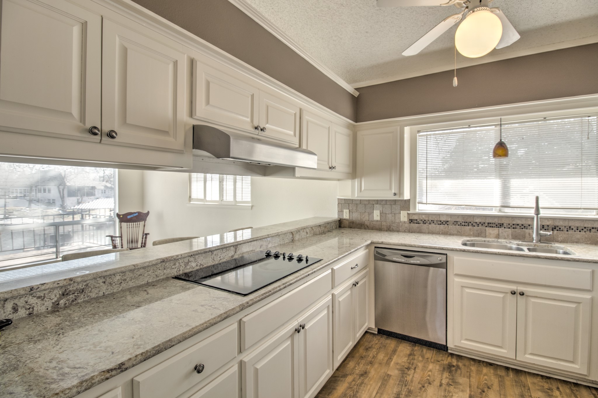 207 Kiowa Drive W Lake Kiowa TX 76240