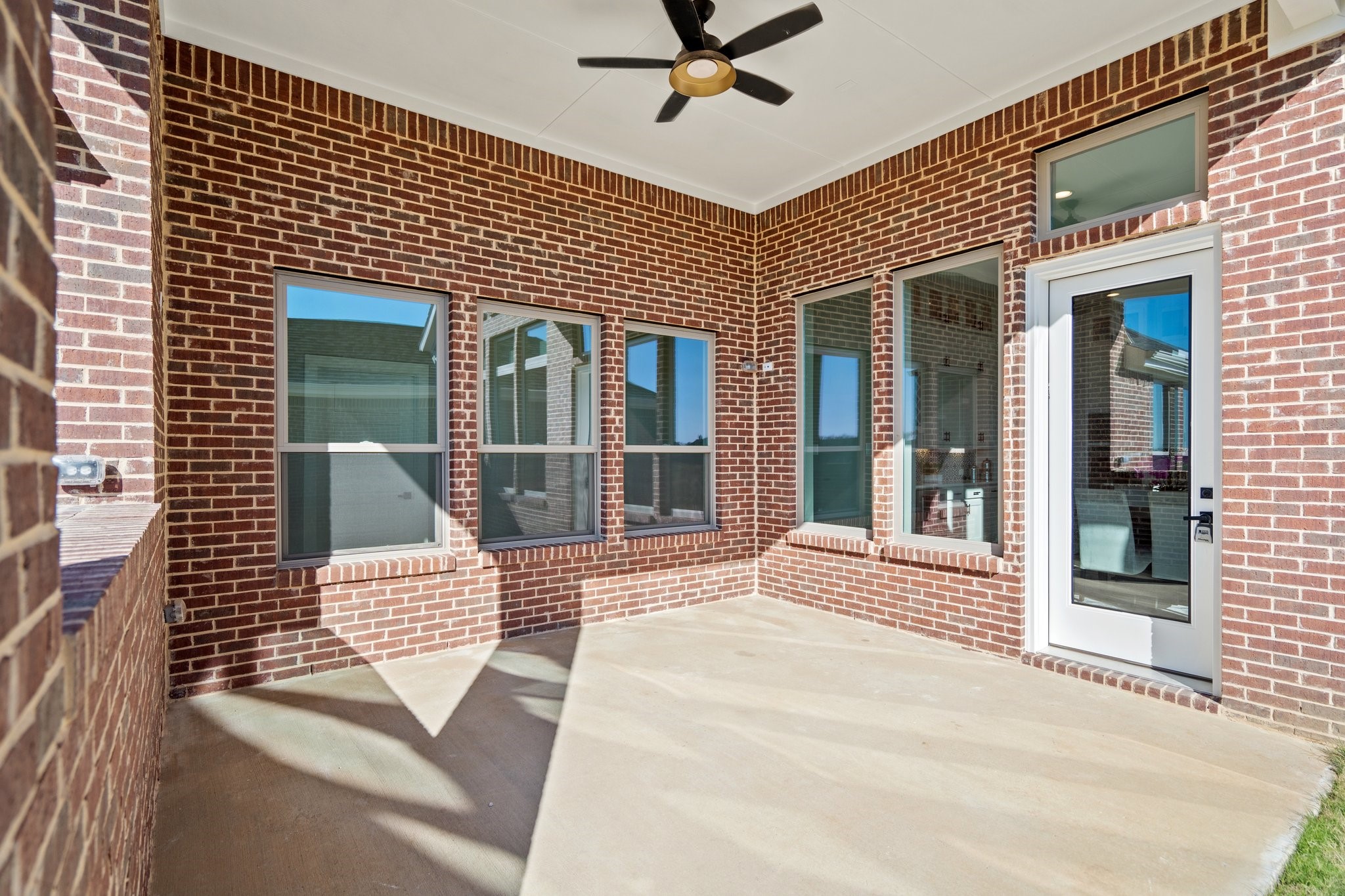 1607 Pebble Beach Lane Cedar Hill TX 75104