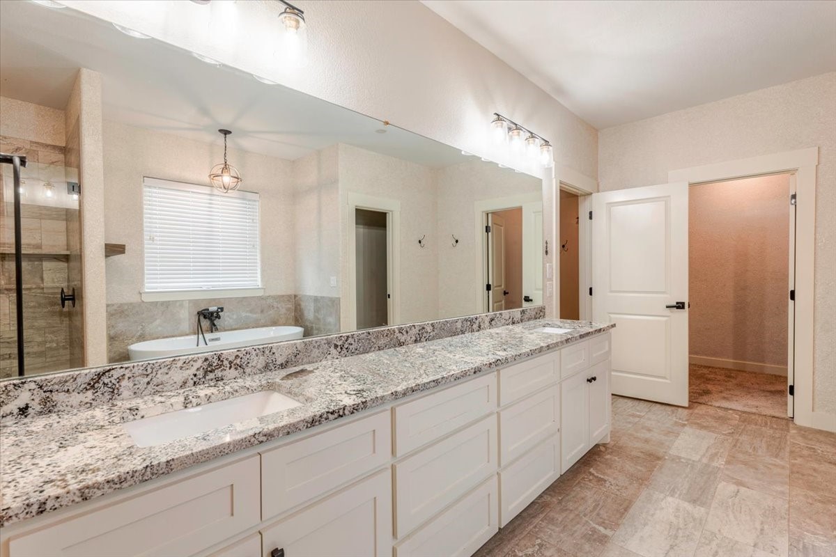 1140 Monarch Court Poolville TX 76487