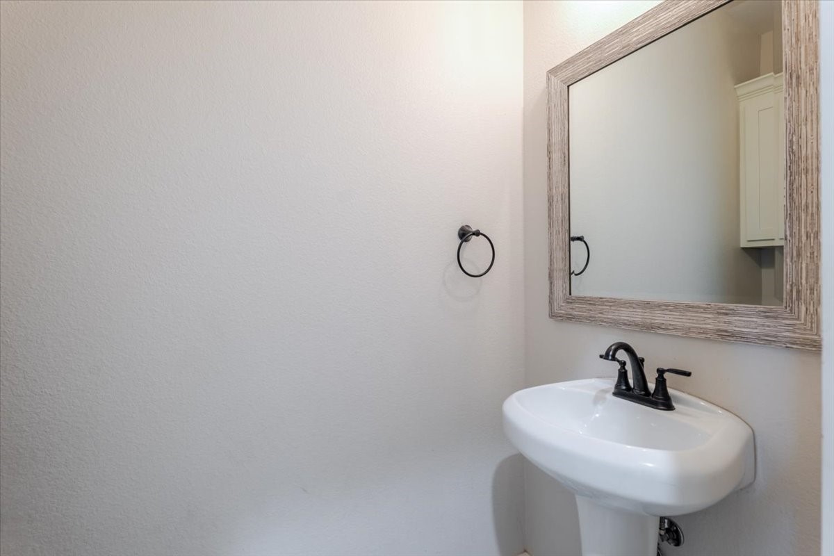 1140 Monarch Court Poolville TX 76487