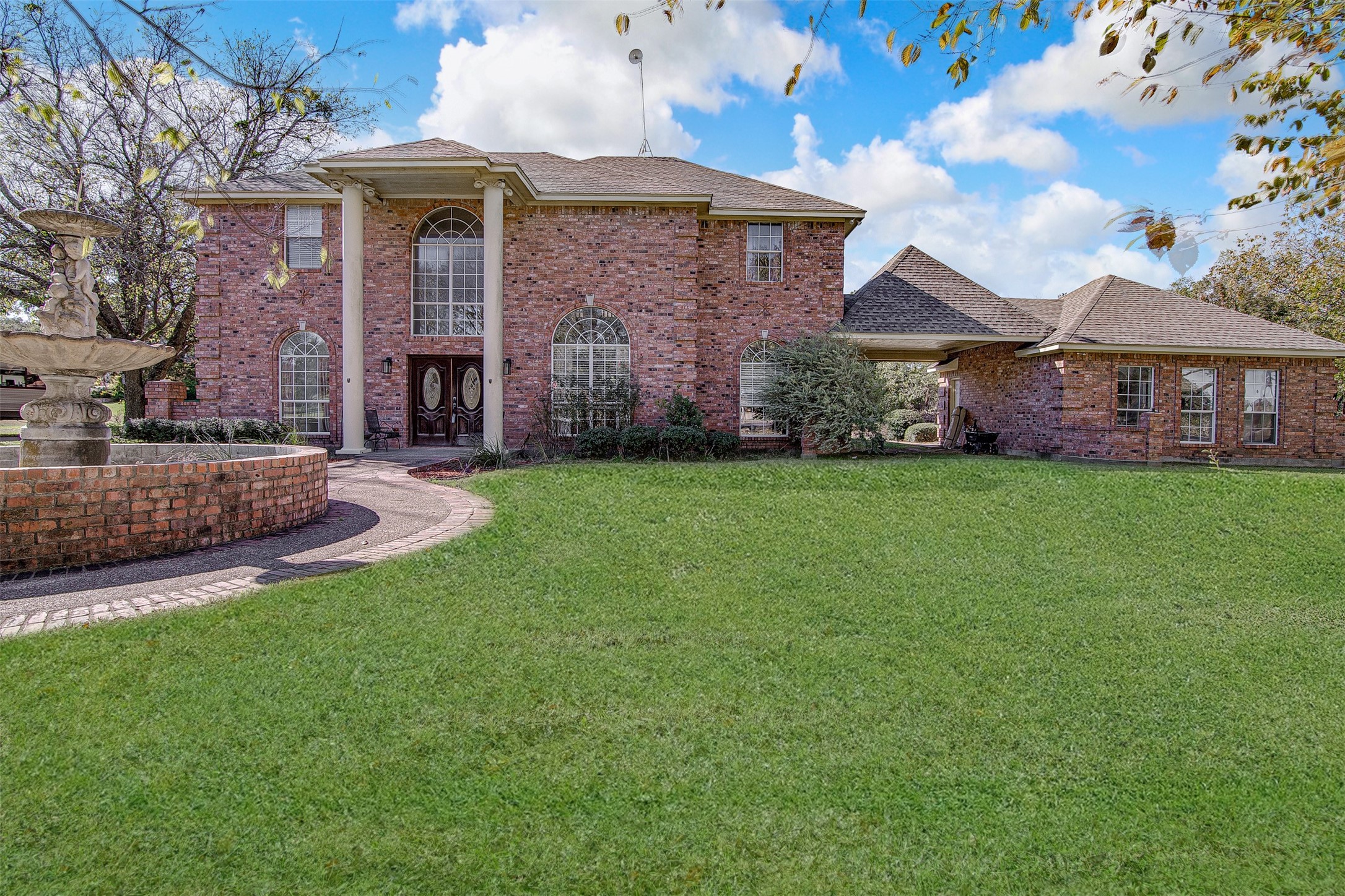 5725 Burleson Oaks Drive Burleson TX 76028
