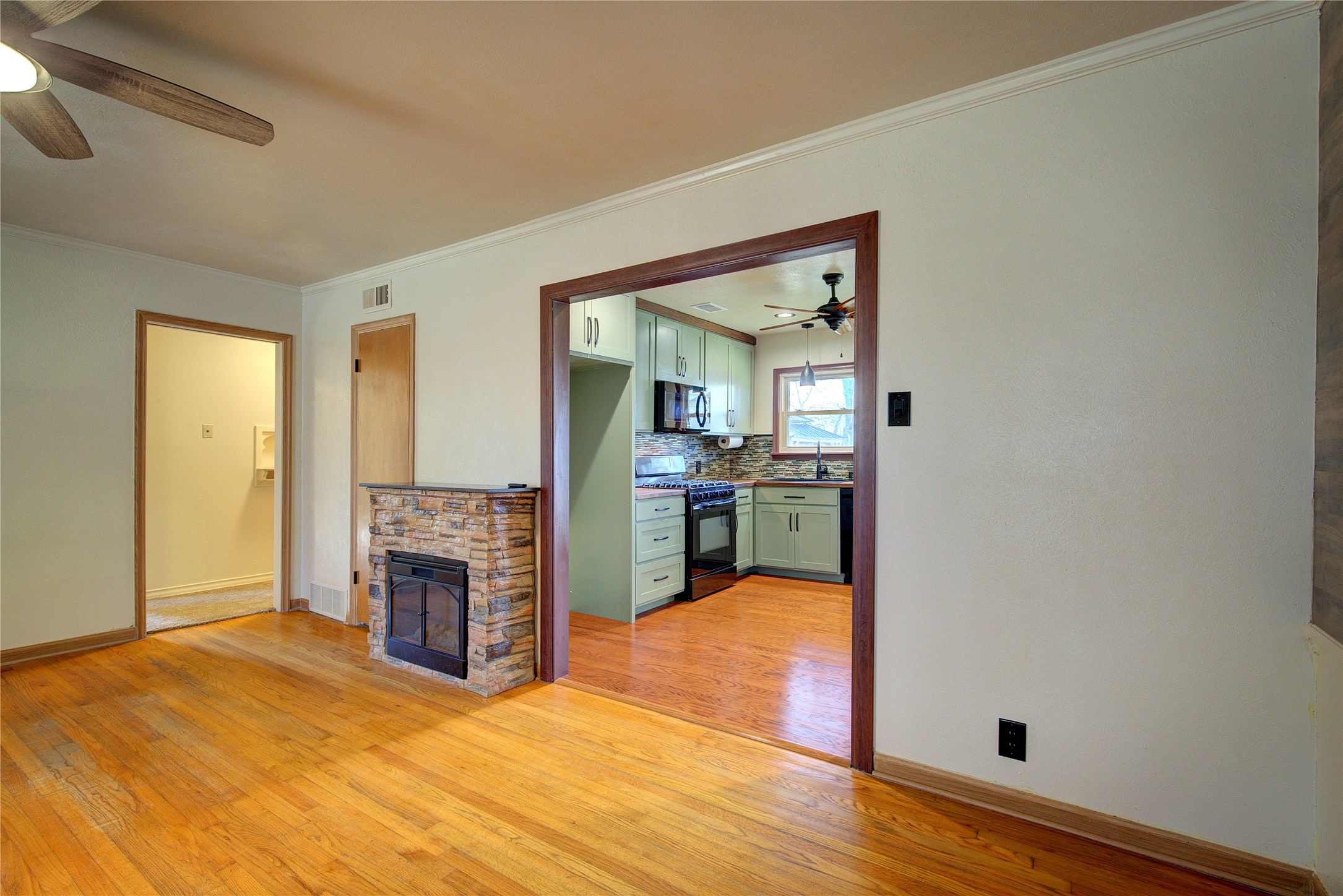 210 E Daugherty Drive Garland TX 75041