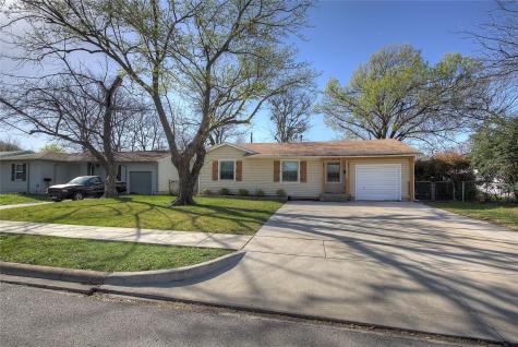 210 E Daugherty Drive Garland TX 75041