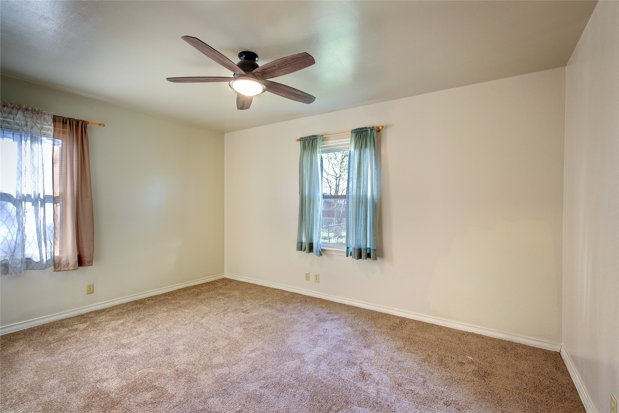 210 E Daugherty Drive Garland TX 75041