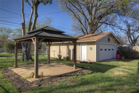 210 E Daugherty Drive Garland TX 75041