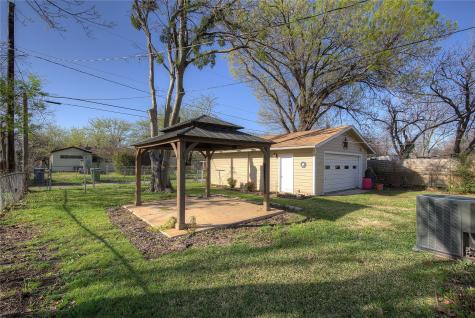 210 E Daugherty Drive Garland TX 75041