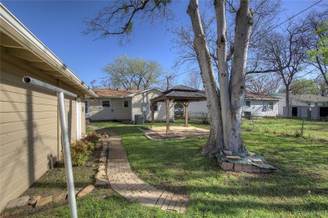 210 E Daugherty Drive Garland TX 75041