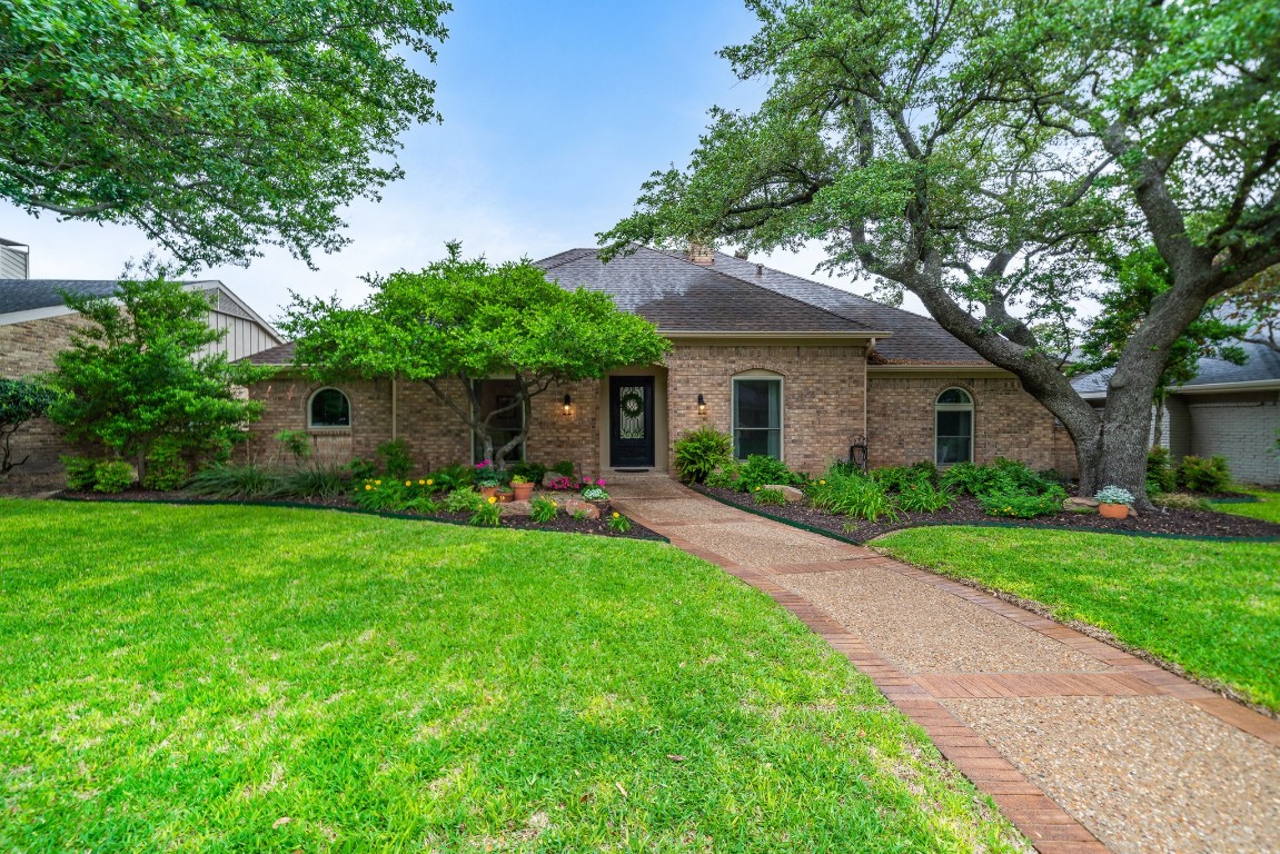 228 Woodcrest Drive Richardson TX 75080