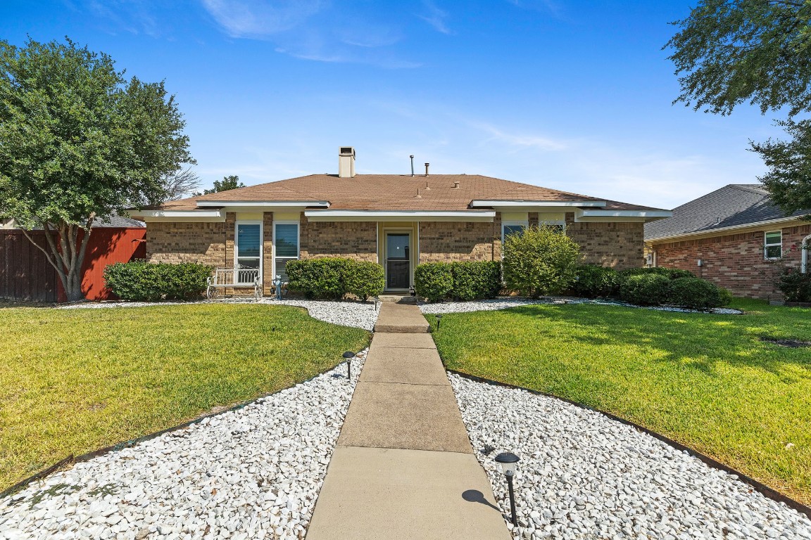 2009 Gardanne Lane Carrollton TX 75007