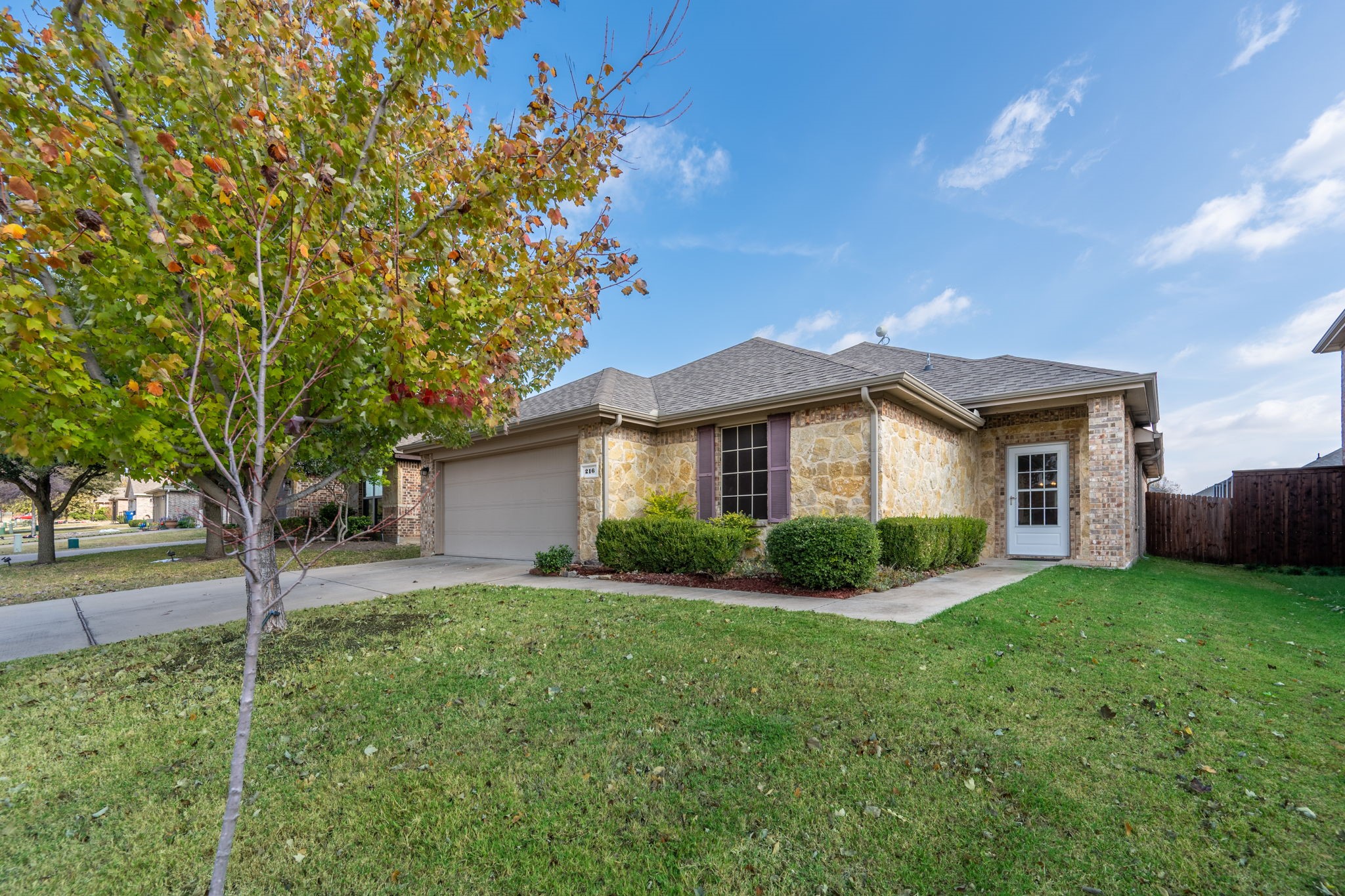 216 Chimney Rock Drive Waxahachie TX 75167
