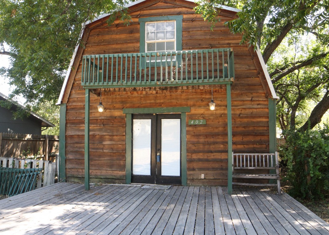 402 E Grove Street Granbury TX 76048