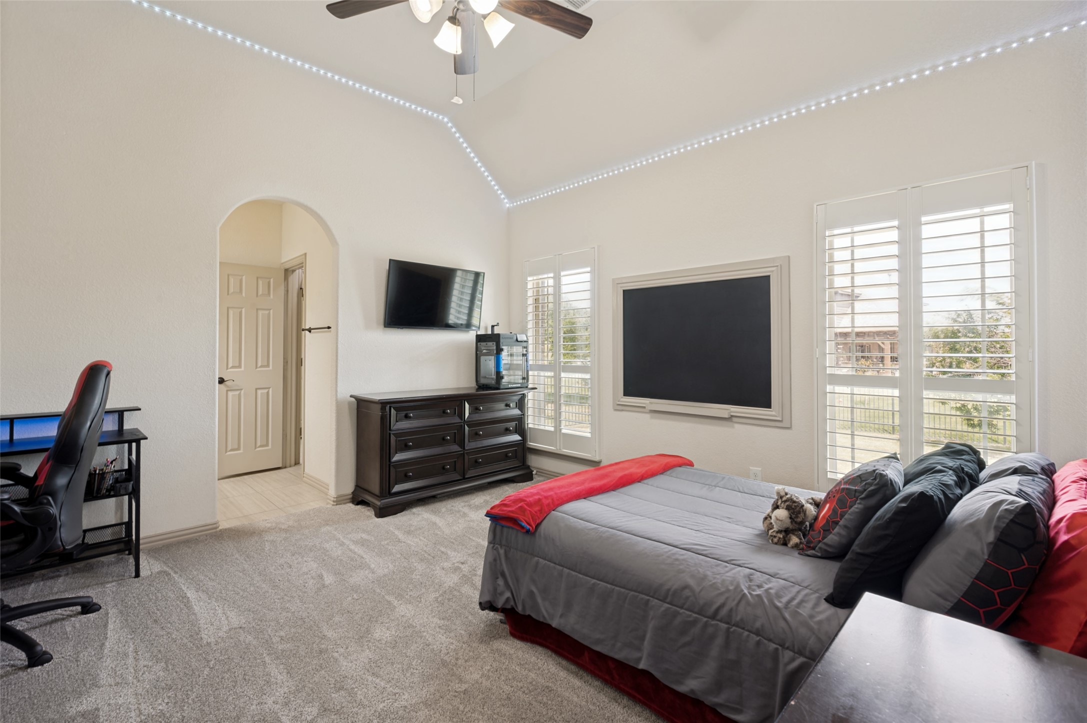 191 Las Colinas Trail Cross Roads TX 76227