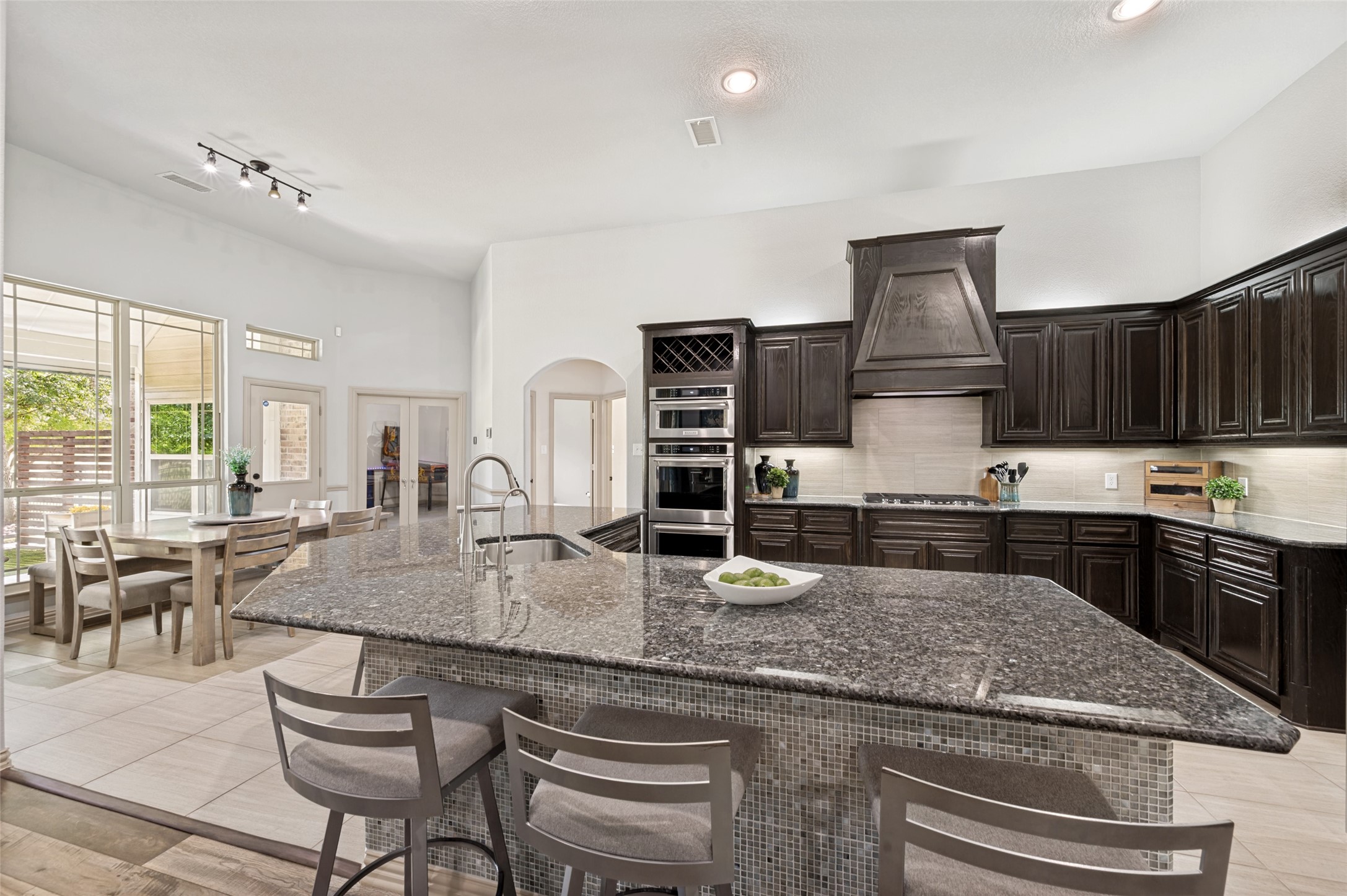 191 Las Colinas Trail Cross Roads TX 76227