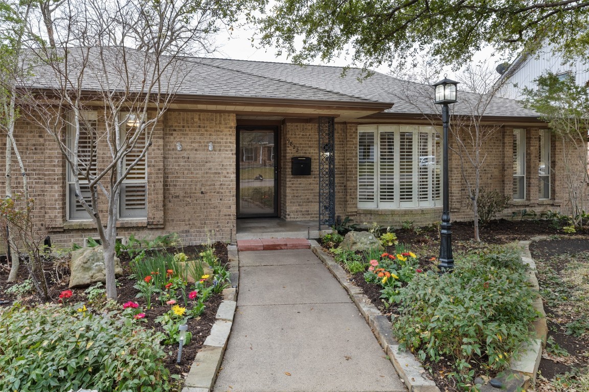 9822 Vistadale Drive Dallas TX 75238