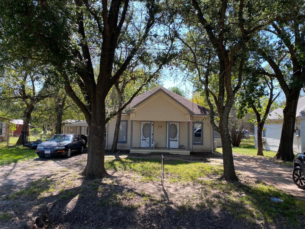 118 E Chestnut Street Mabank TX 75147