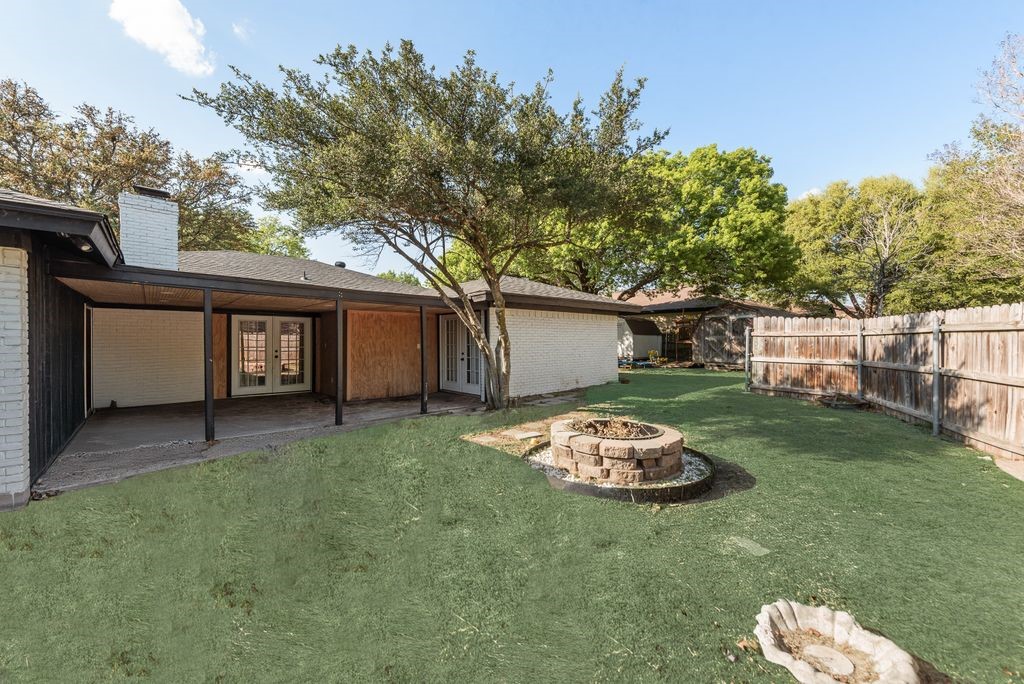 905 Colonial Cleburne TX 76033