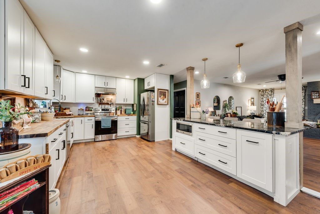 905 Colonial Cleburne TX 76033