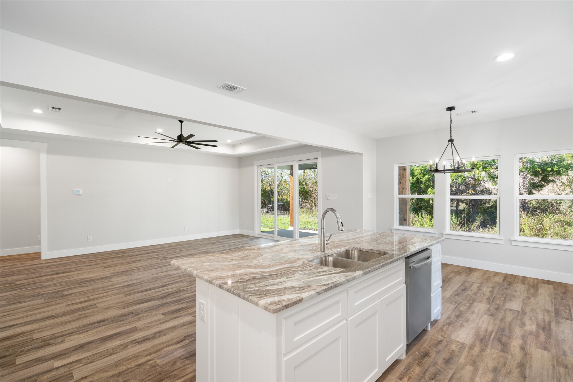 304 Kelcey Court Trenton TX 75490