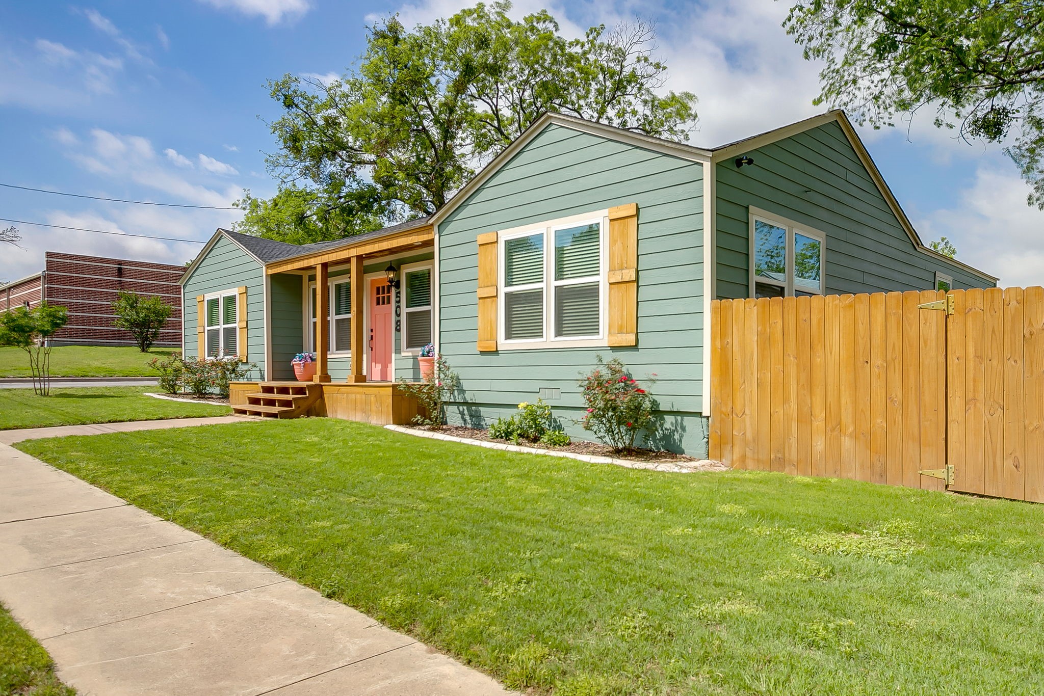 508 S Elm Street Weatherford TX 76086