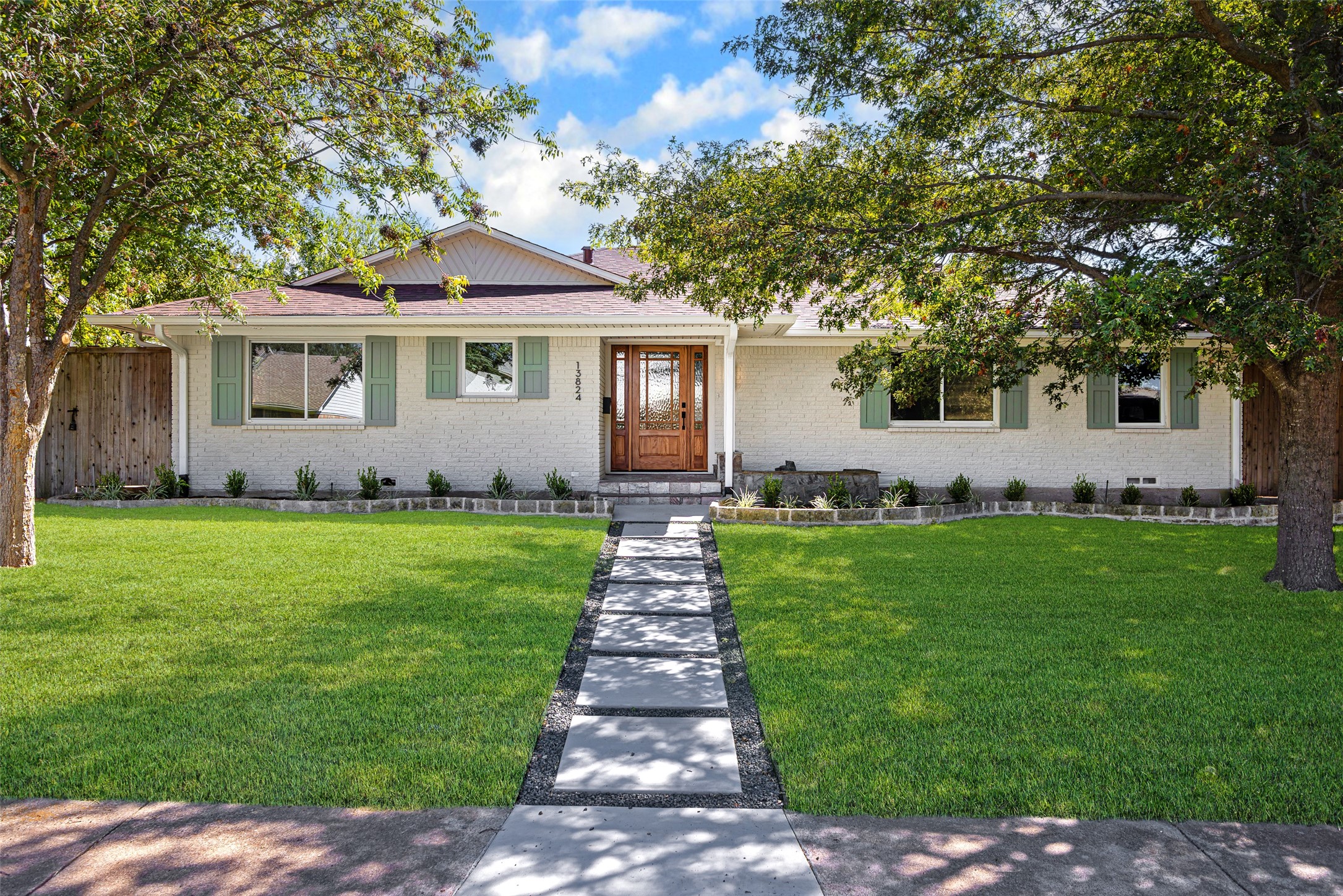 13824 Far Hills Lane Dallas TX 75240