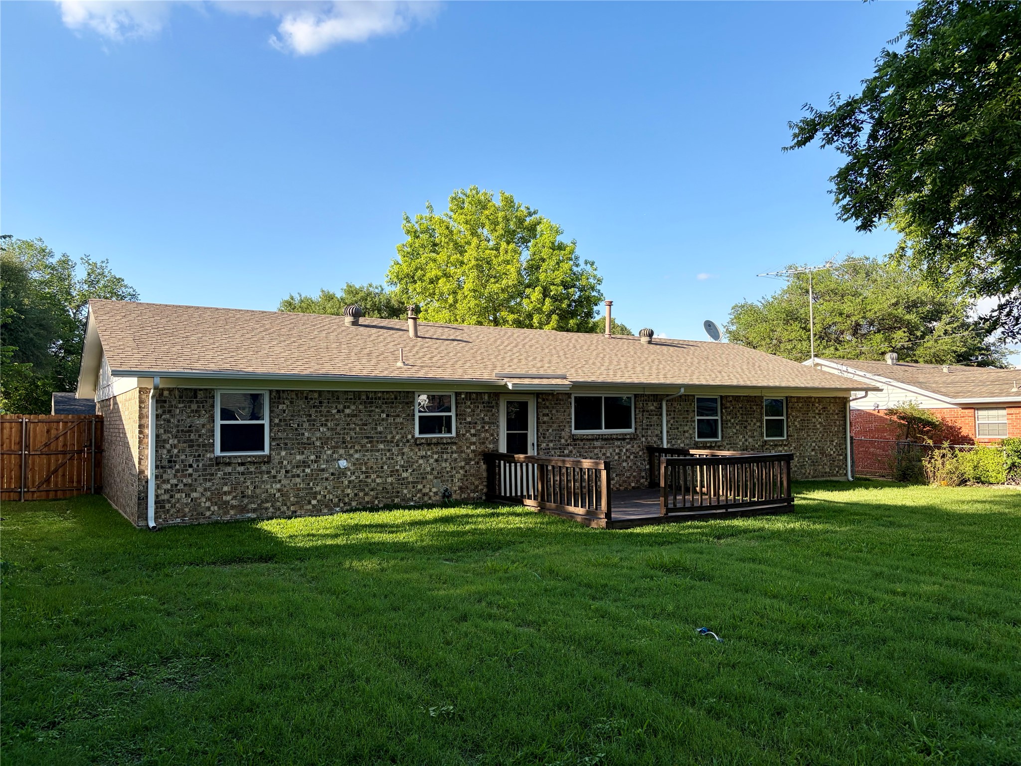 5712 Bonnie Wayne Street Haltom City TX 76117