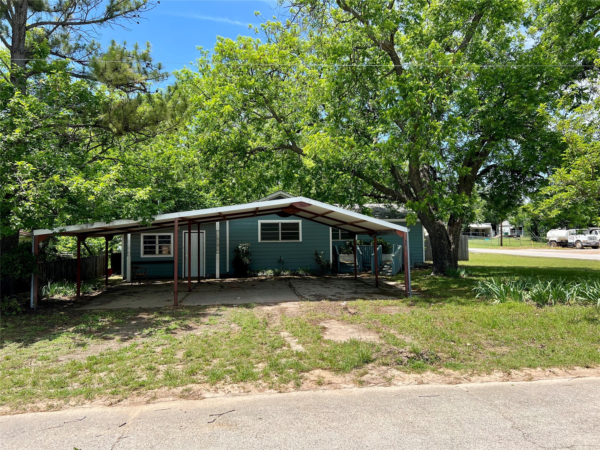 200 Dallas Street Nocona TX 76255