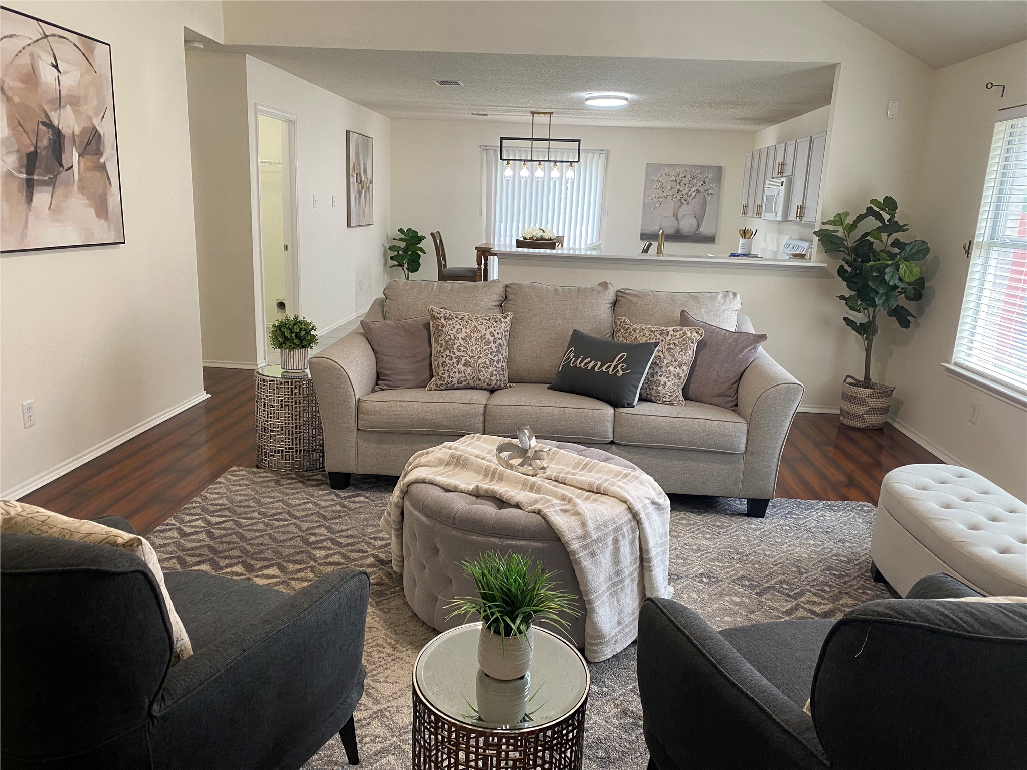 5534 Mandarin Way Dallas TX 75249